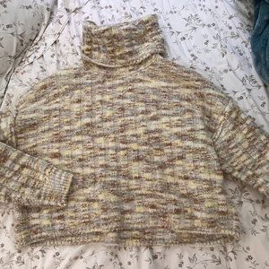 Only worn once !! trying to get rid of it. super cute and warm for the winter